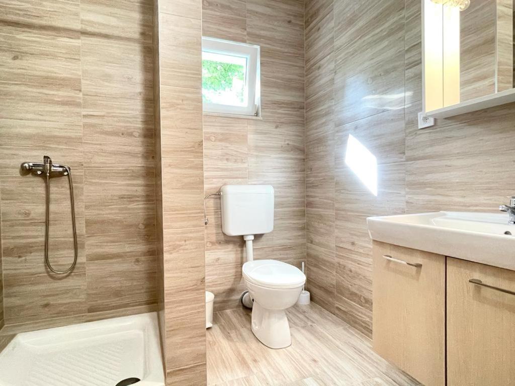 Apartments Chilla *** Lopar Luaran gambar