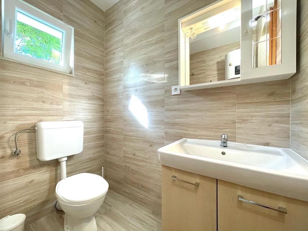 Apartments Chilla *** Lopar Luaran gambar